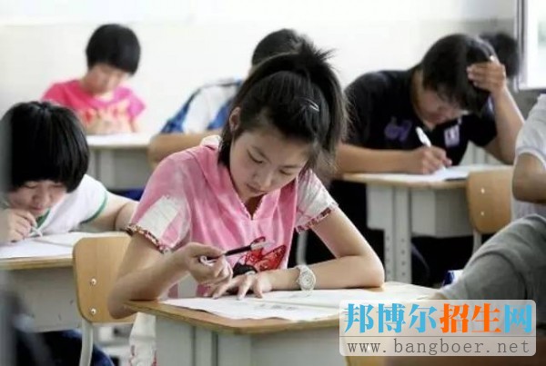 在中考當中踩點得分應當注意什么？