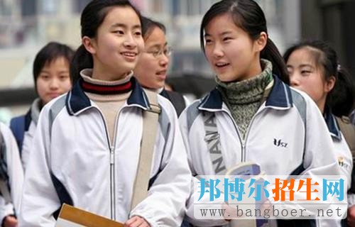 中學生逆反心理產生的原因