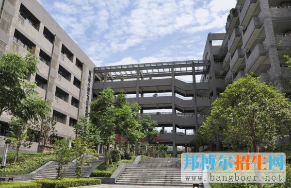 2017年成都石室天府中學錄取分數線