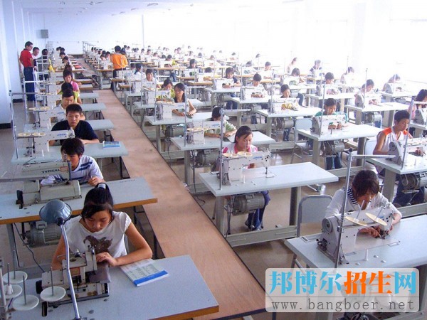 重慶市江南職業學校招生辦聯系電話