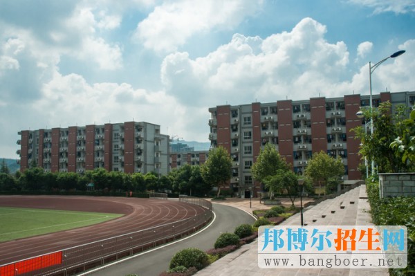 重慶市龍門浩職業中學校2017年報名條件、招生對象