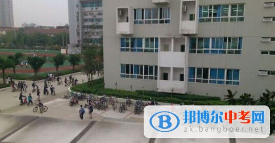 成都市鐵路中學(xué)學(xué)費(fèi)