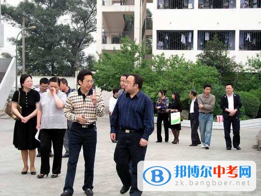 成都市第四十六中學(xué)2022年學(xué)費(fèi)、收費(fèi)多少