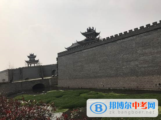 都江堰市南山中學實驗學校與綿陽南山中學實驗學校的關系