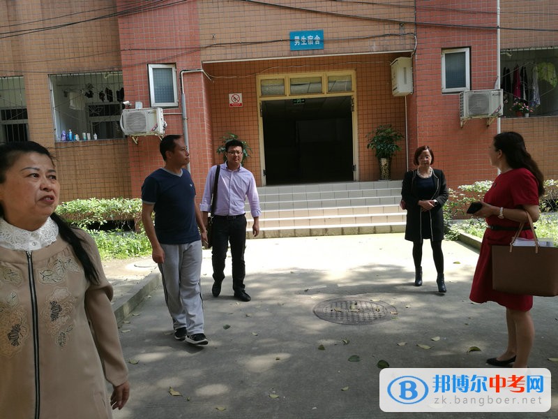 新都區政府督學到成都市實驗三原外語學校開展督導工作