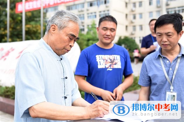 董事長、校長黃光成：做實常規突破重點促特色品牌 修身為本穩抓升學做品質教育