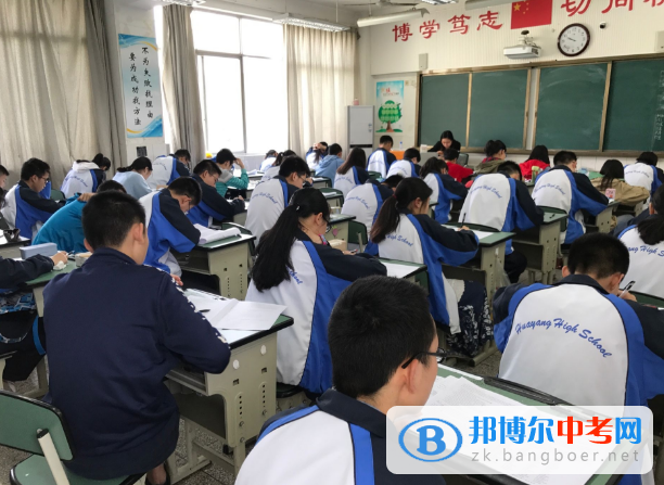 四川省雙流縣華陽中學學生參加2017年全國中學生英語素養大賽暨英語口語大賽