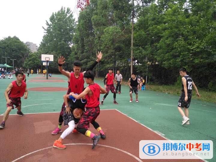 祝賀四川省成都市第十一中學蟬聯青羊區高中男子籃球賽冠軍
