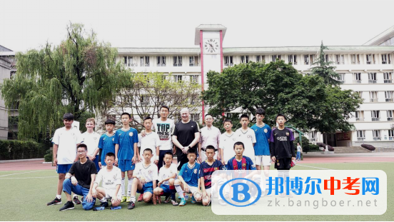 綠茵場上縱意馳騁，中英兩校各展風采 ——石室錦城“中英校際連線”活動日