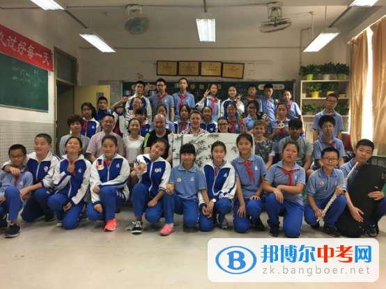 綠茵場上縱意馳騁，中英兩校各展風采 ——石室錦城“中英校際連線”活動日