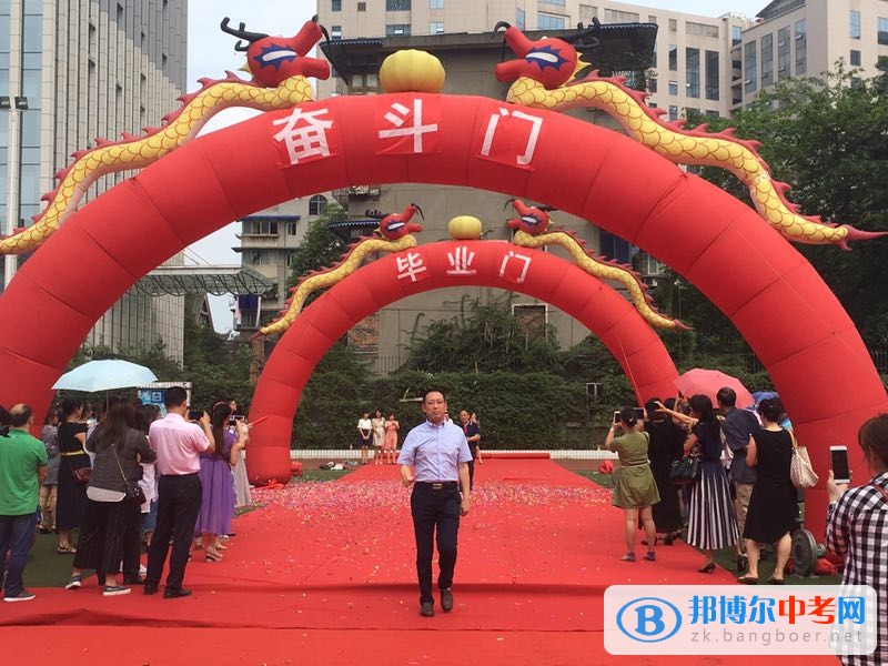 畢業(yè)啦!致我們的青春! 石室錦城外國語學(xué)校初2017屆畢業(yè)典禮熱烈舉行!