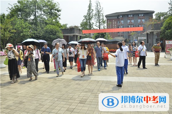 廣州、西安兩市教育同行到成都七中萬達學校參觀交流