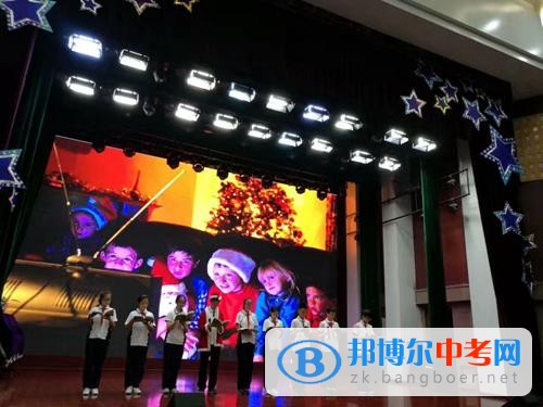 成都樹德外國語學校舉行“典范英語語音語調模仿大賽”