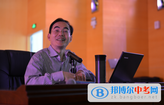 雙流縣藝術體育實驗中學分部聆聽“經典音樂”賞析專場會