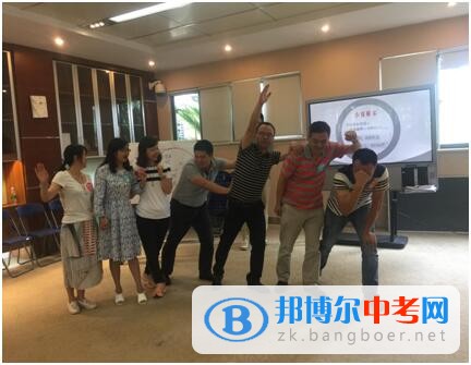 成都高新區校長團體心理輔導活動在成都石室天府中學舉行