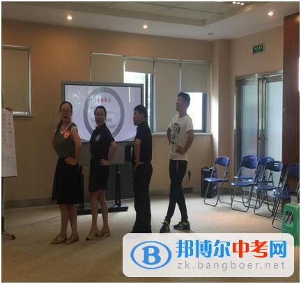 成都高新區校長團體心理輔導活動在成都石室天府中學舉行
