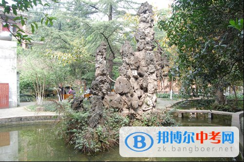 內江市第一中學招生辦聯系電話