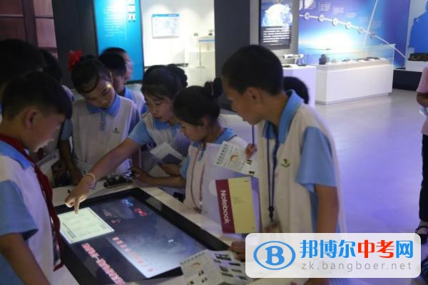 成都高新順江學校科技尋寶