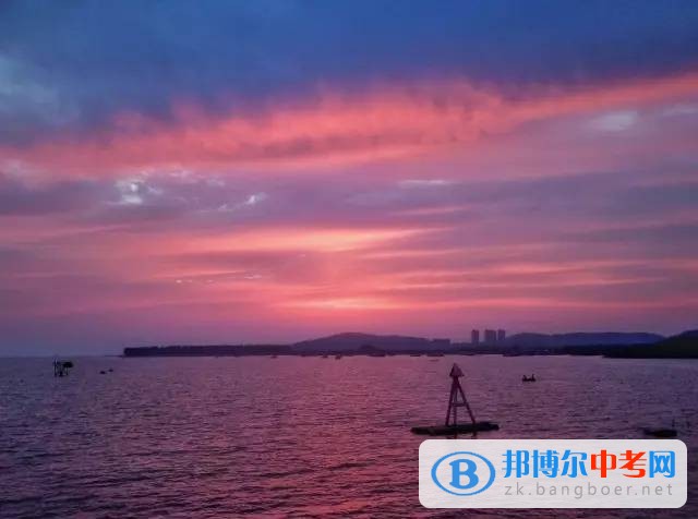 資中縣球溪高級(jí)中學(xué)決定你一生的，并不是高考的分?jǐn)?shù)h