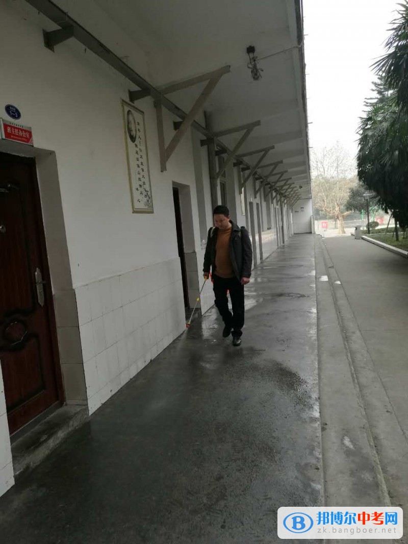 新橋中學(xué)：開(kāi)展諾如病毒預(yù)防工作
