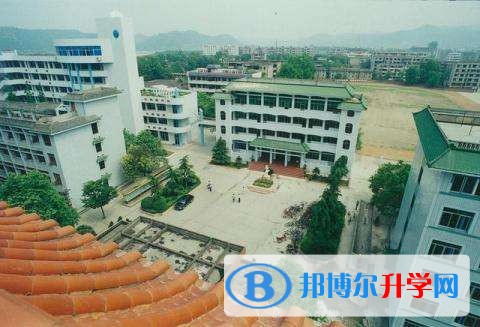 四川省儀隴縣第二中學怎么樣、好嗎