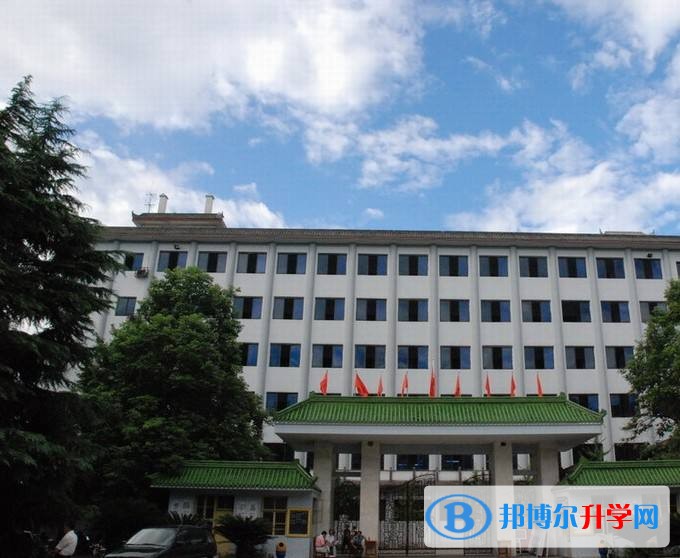 四川省閬中中學校怎么樣、好嗎