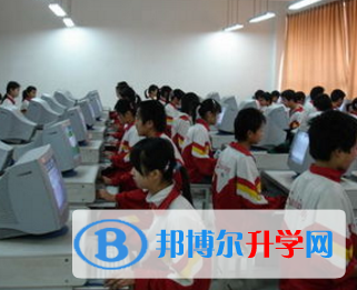 貴陽市三十三中學2022年學費、收費多少