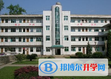 湄江高級中學(xué)學(xué)費