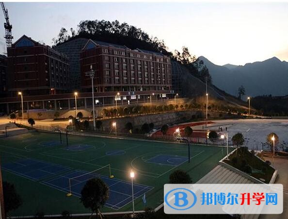 六盤水北大培文學(xué)校2022年地址在哪里