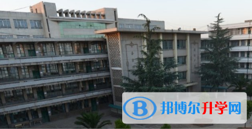 陸良縣第一中學地址在哪里