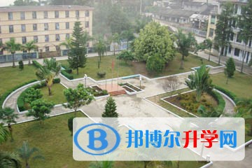 保山市隆陽區壩灣民族中學怎么樣、好嗎