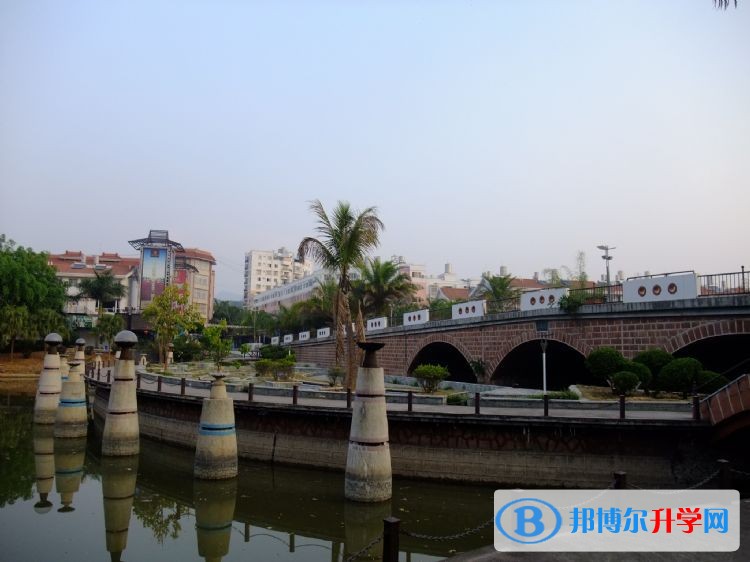 景谷縣第一中學招生辦聯系電話