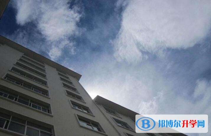 大理市下關第三中學怎么樣、好嗎