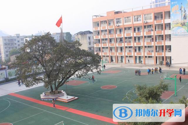 重慶市大足區龍崗中學招生代碼