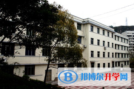 重慶市萬州區龍寶中學招生辦聯系電話