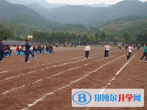 開縣鐵橋中學地址在哪里