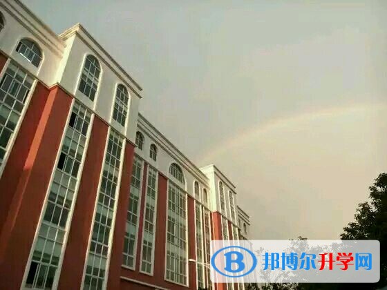 昆明外國語學(xué)校劍橋國際中心學(xué)費(fèi)