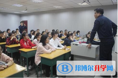 復旦大學唐璜教授蒞臨南部中學宣講指導