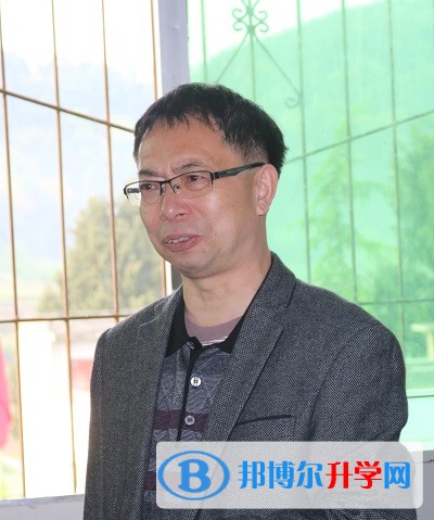 爭先創優作示范·志愿服務我先行