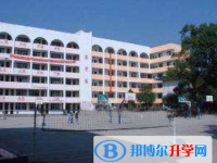 井研實(shí)驗(yàn)高級(jí)中學(xué)2025年招生辦聯(lián)系電話