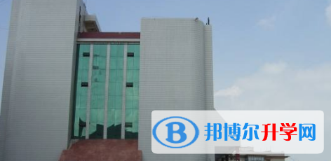 曲靖民族中學(xué)國(guó)際部2023年學(xué)費(fèi)、收費(fèi)多少