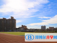 玉龍中學(xué)2025年招生辦聯(lián)系電話