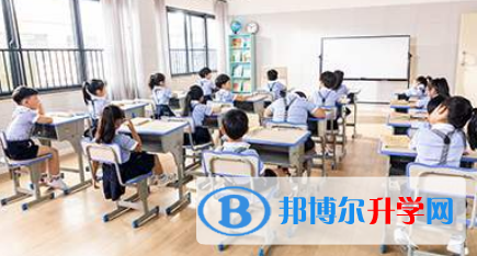 遂寧清華國中國際學(xué)校怎么樣、好不好