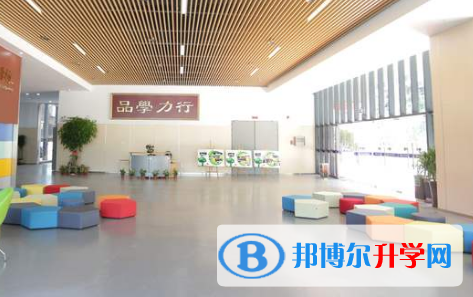 美國佛蒙特州國際學校2023年學費、收費多少