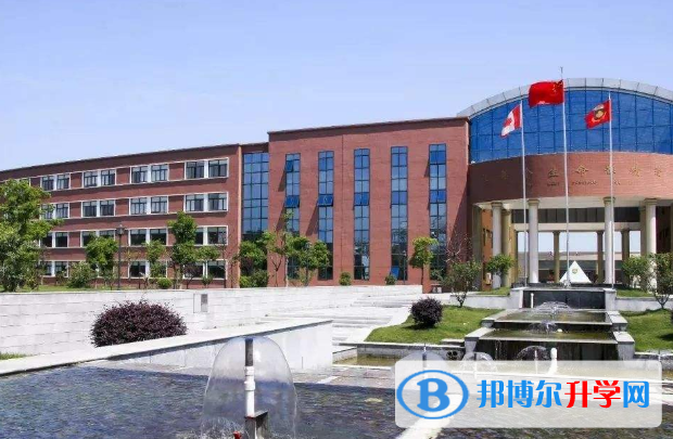 中加楓華國際學校初中部2020年招生簡章
