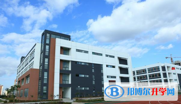 濰坊德潤國際雙語學(xué)校初中部2020年招生簡章