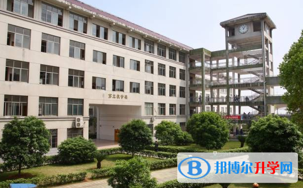 長(zhǎng)沙麓山國(guó)際實(shí)驗(yàn)學(xué)校初中部2020年報(bào)名條件、招生要求、招生對(duì)象