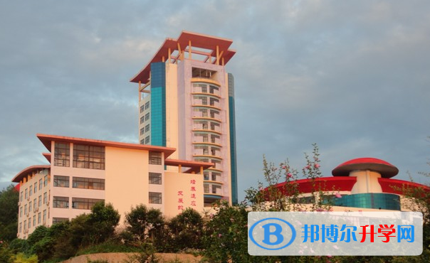 青島國基外語學(xué)校怎么樣、好不好