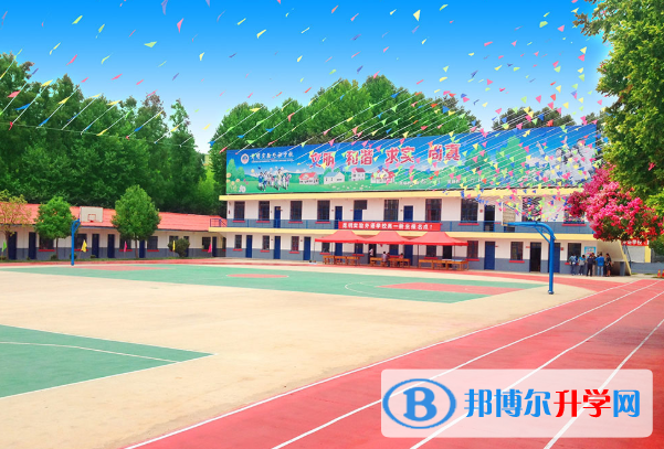 云南外國語學(xué)校高中部2020年學(xué)費、收費多少
