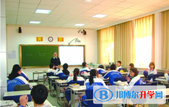 河南師大附中雙語國際學校小學部2020年報名條件、招生要求、招生對象
